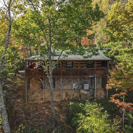 View! Cozy, Private, Fireplace, Hot Tub Log Cabin, Honeymoon! Sevierville Bagian luar foto